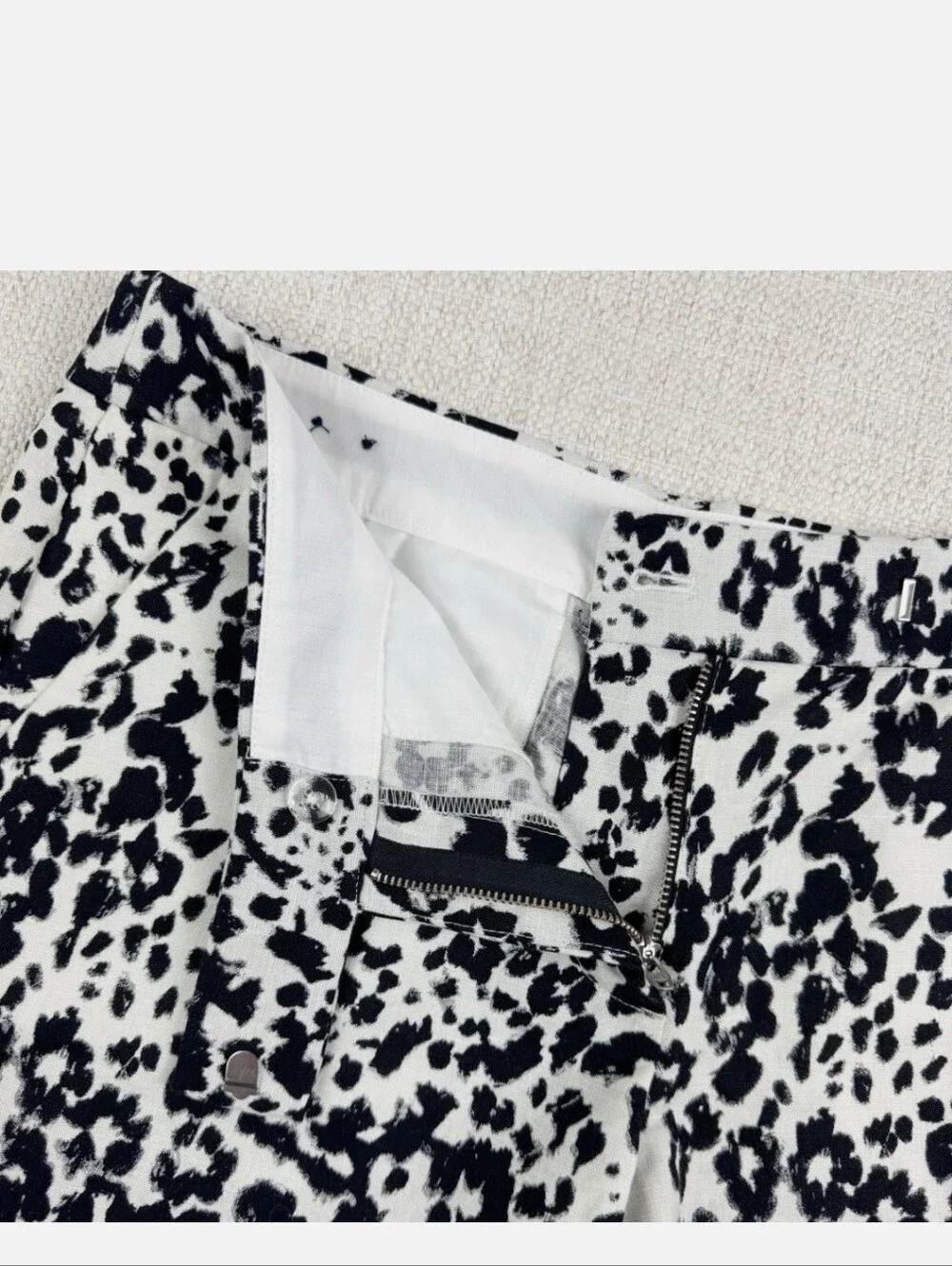 J Crew Leopard Print Black & White Scalloped Hem Shorts Women's Size 8